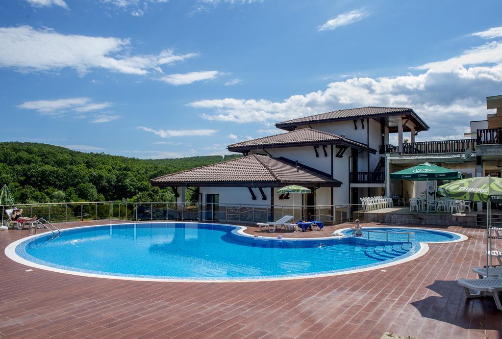 St George Apartcomplex Shkorpilovtsi Bagian luar foto